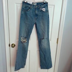 Zara bootcut legged & high waisted jeans!